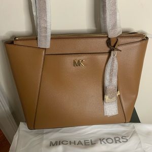 Michael Kors Maddie Tote Shoulder Bag